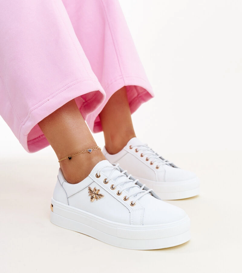 Biele kožené tenisky na hrubých podrážkach Mikka