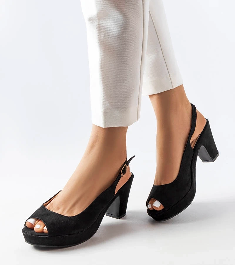 Čierne sandále na podpätku Dionne