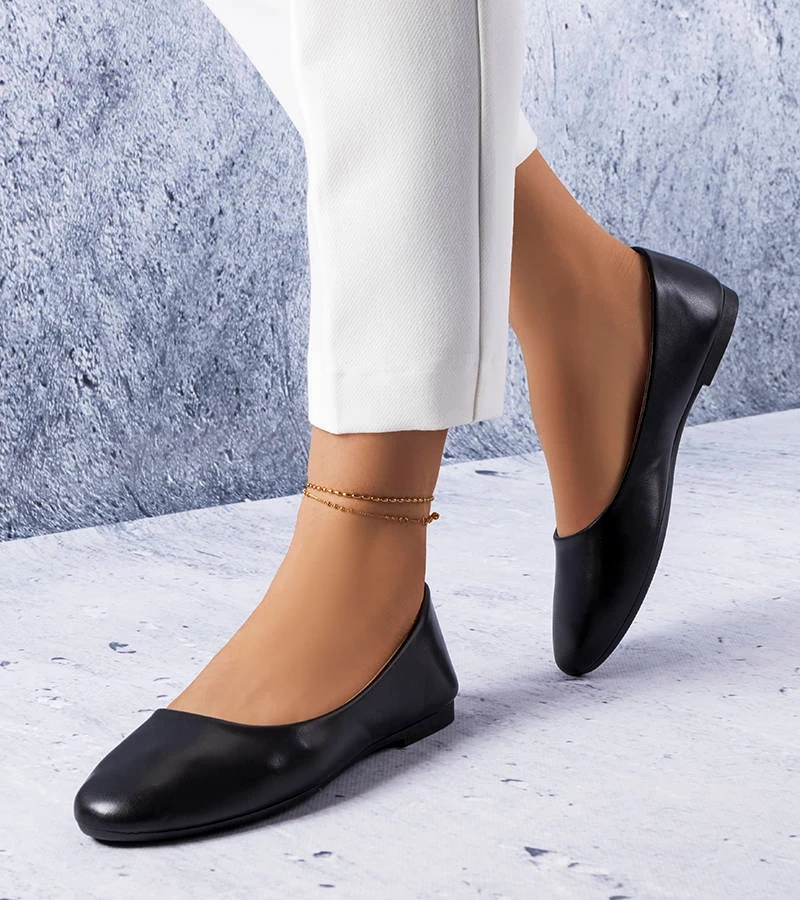 Čierne balerínky s koženou stielkou Truchon