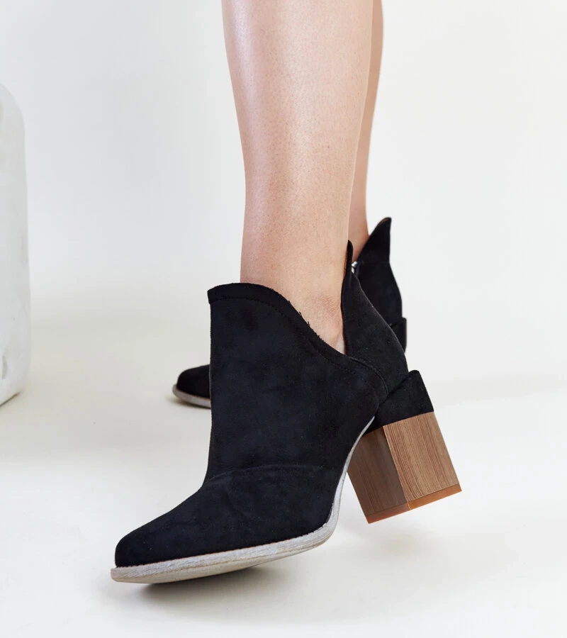 Čierne asymetrické topánky Nadica s podšívkou