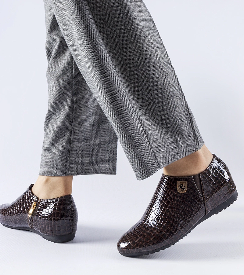 Hnedé lakované poltopánky Nelec