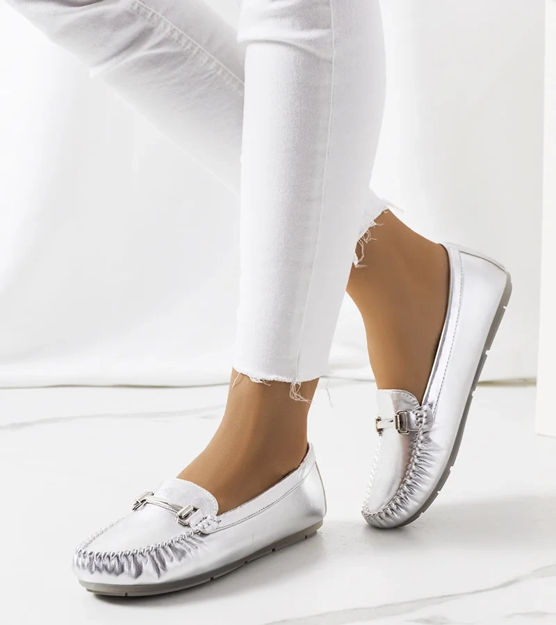 Strieborné dámske mokasíny Ilana