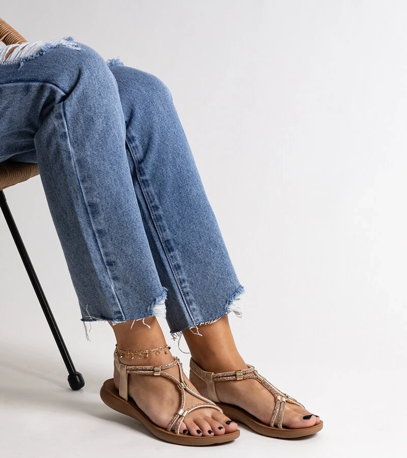 Zlaté sandále zdobené zirkónmi Leilana