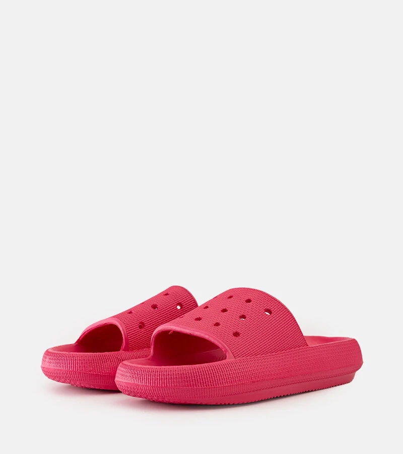 Tmavoružové perforované šľapky Adonay