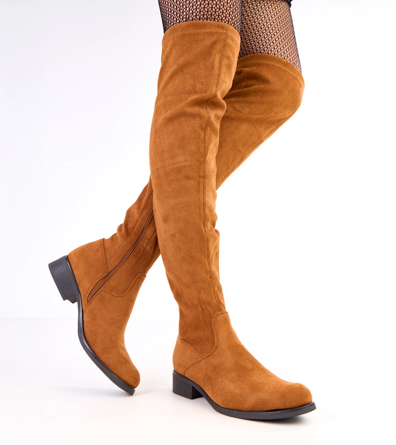 Hnedé dlhé čižmy na plochej podrážke Heloren