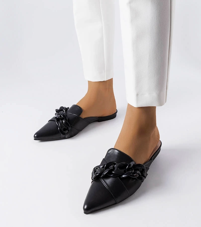 Čierne elegantné žabky s retiazkou Patenaude