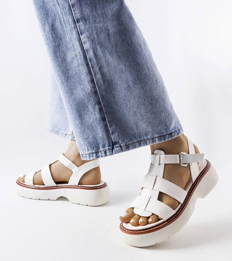 Biele sandále na platforme Lola