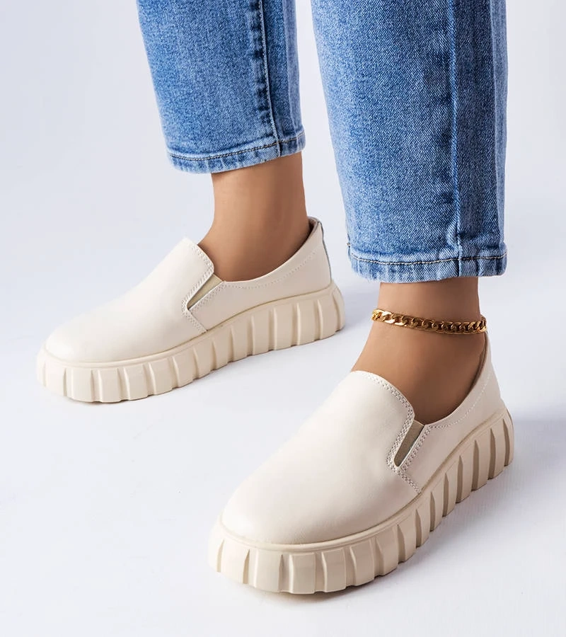 Béžové poltopánky Igreja slip-on