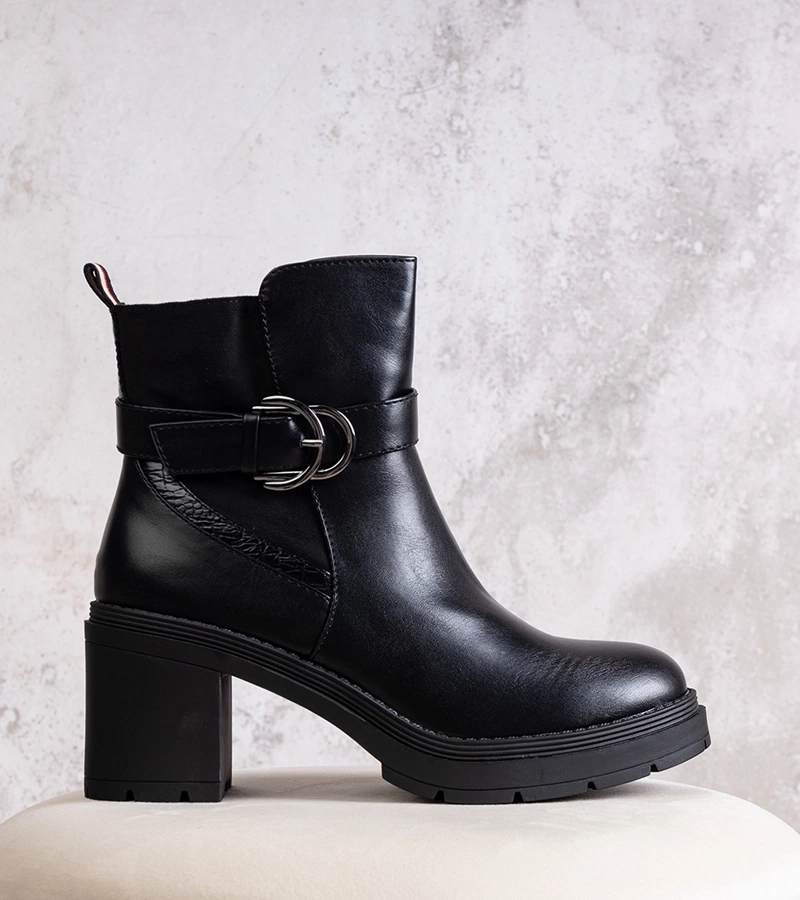 Cierne čižmy na podpätku Mirka