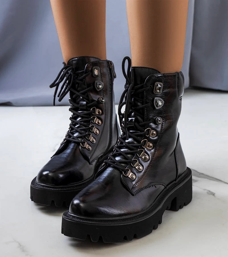 Čierna botki na podrážke traktora Delle