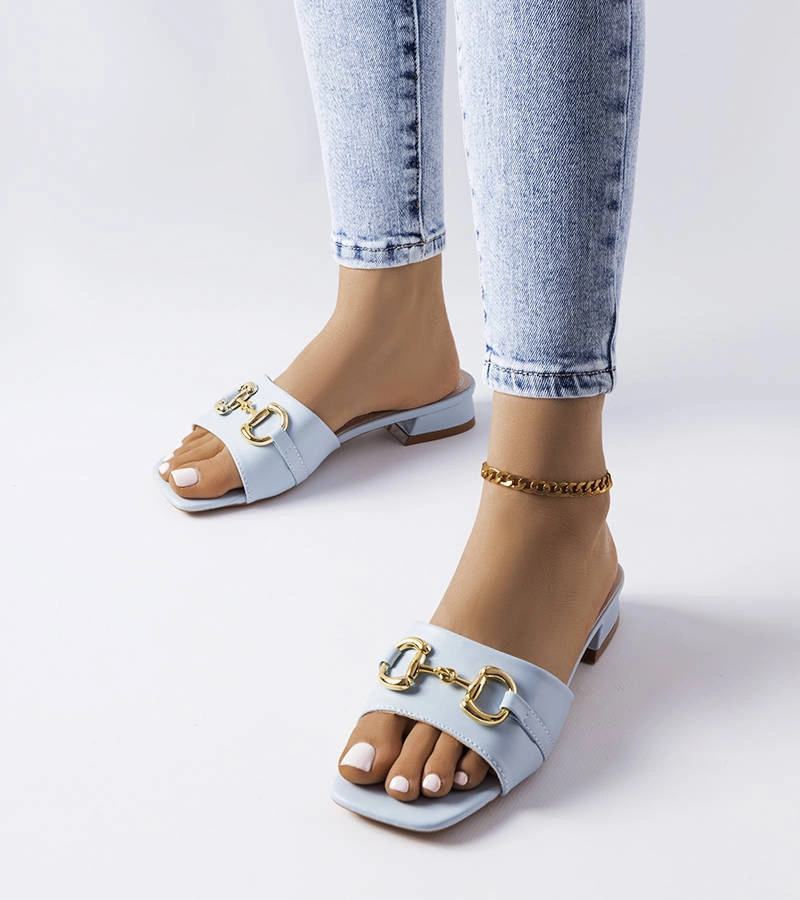 Žabky Chabot na modrom reťazovom podpätku