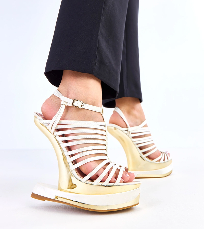 Béžové sandále na futuristickom opätku Elizer