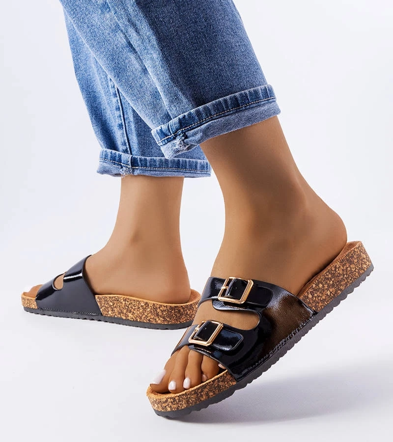 Čierne žabky s korkovou podrážkou od značky Cincinna