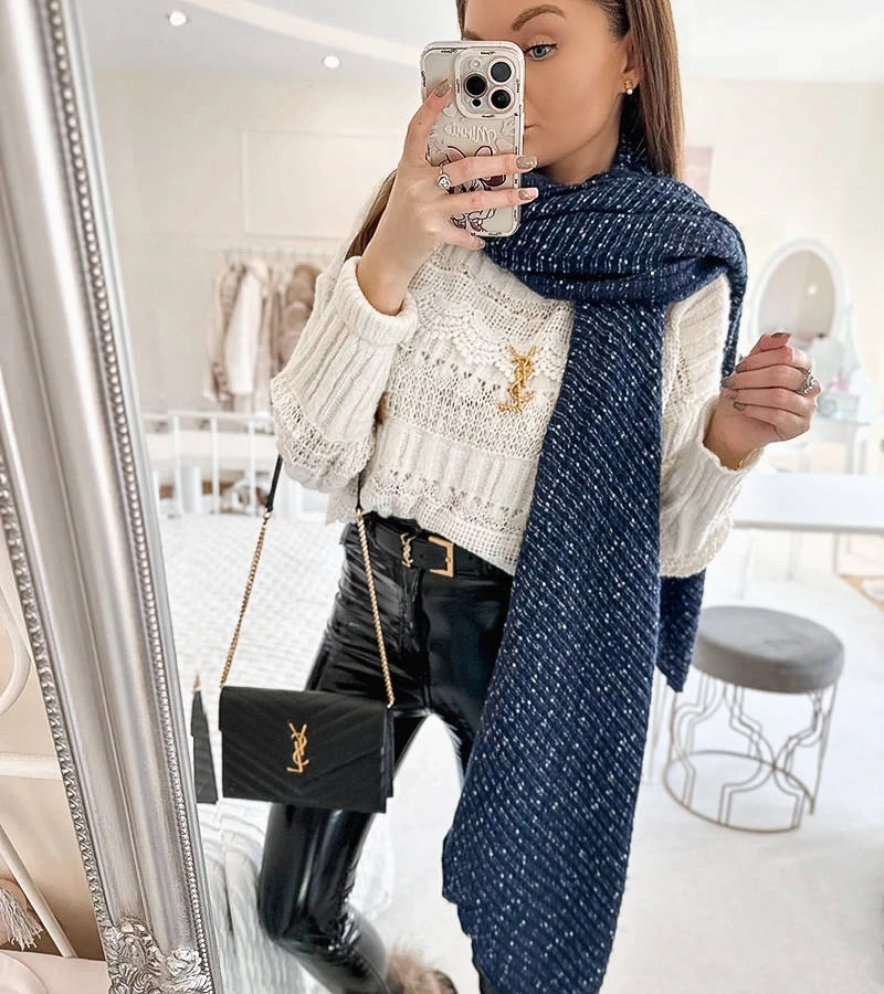 Šedý bodkovaný šál Khalil