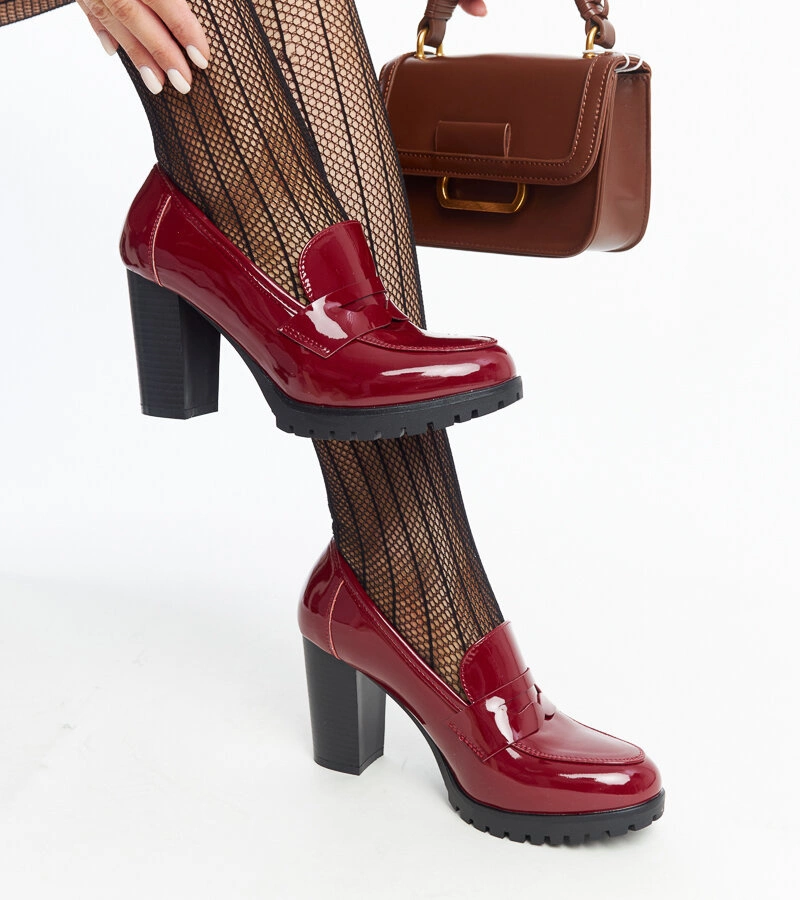 Červené lakované topánky na podpätku Licoletta