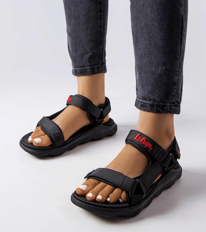 Čierne sandále Lee Cooper LCW-23-34-1695L