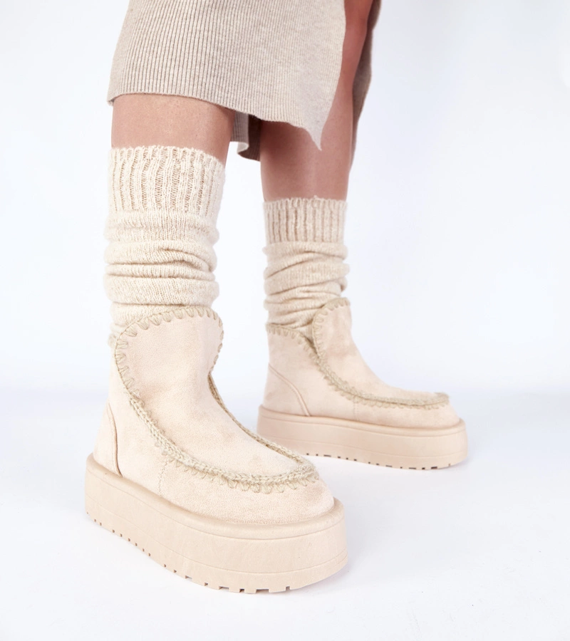 Svetlobéžové snehule na platforme s ozdobnou výšivkou Alwena