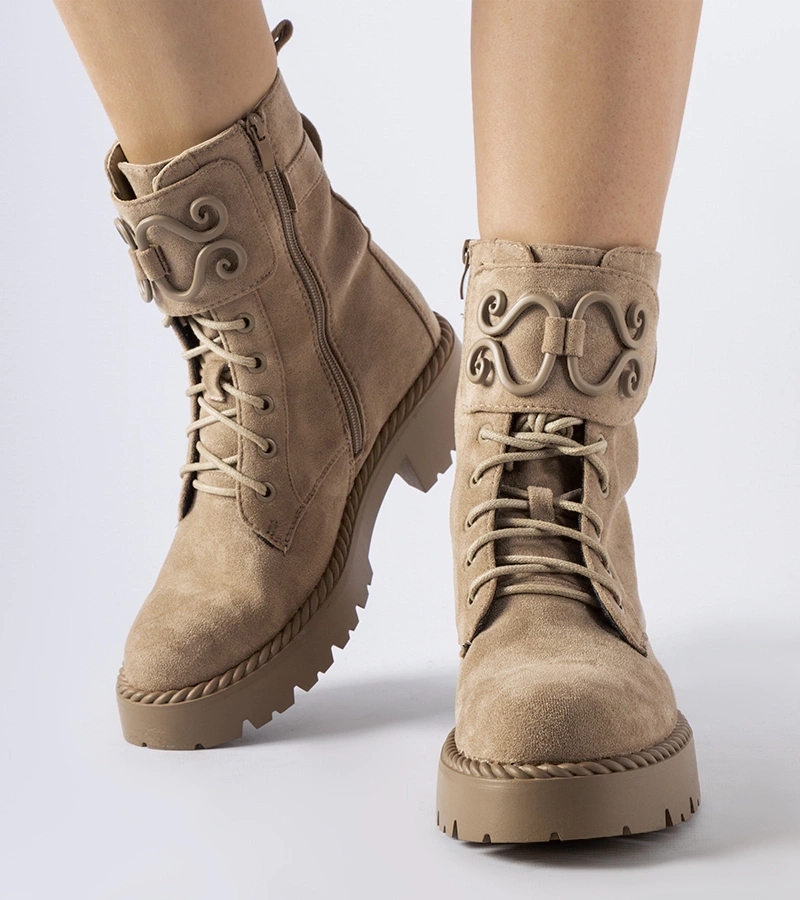 Hnedé dekoratívne pracovné topánky z ekologického semišu Castore