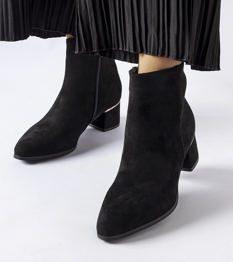 Čierne nízke čižmy Tayyib