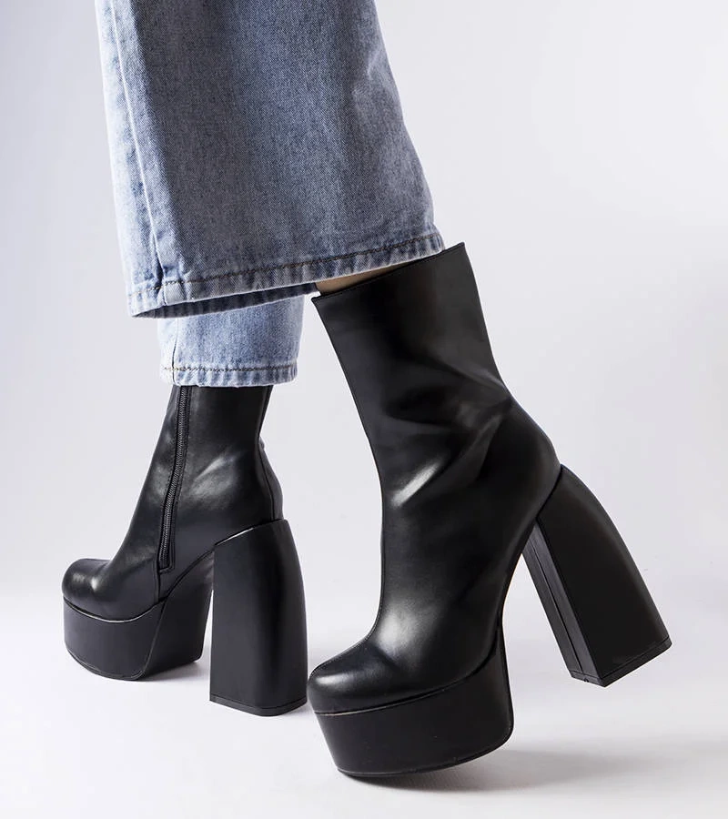 Čierne vysoké čižmy Baratti