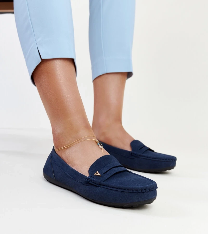 Rubianove mokasíny s matným povrchom v námorníckej modrej farbe