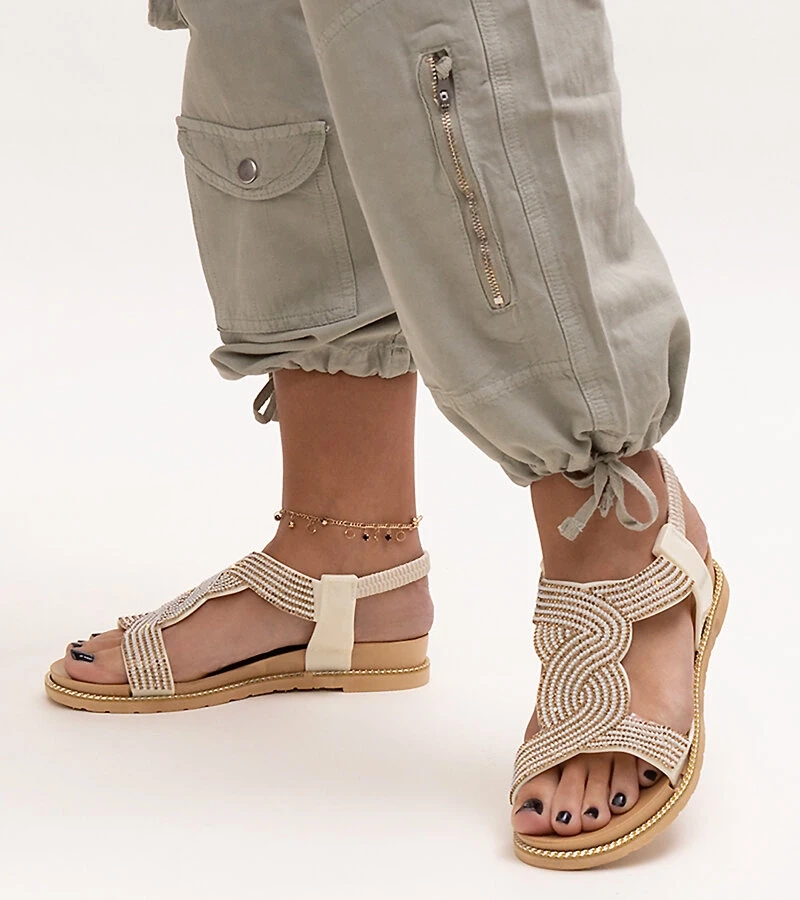 Svetlo béžové sandále ozdobené zirkónmi Gairsa