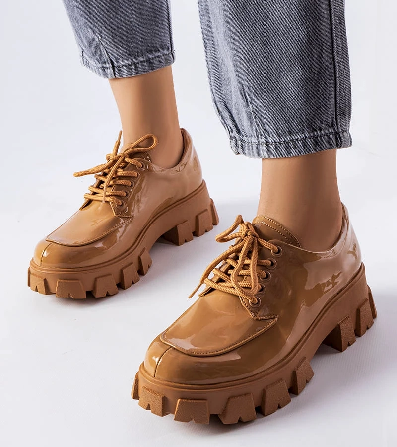 Hnedé lakované poltopánky Beccadelli