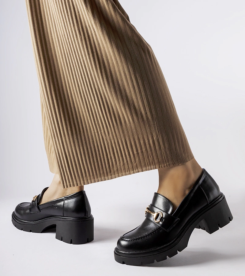 Čierne poltopánky Fabrizio na podpätku