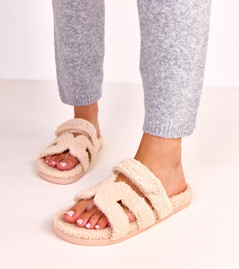 Béžové chlpaté papuče s otvorenou špičkou Greigan