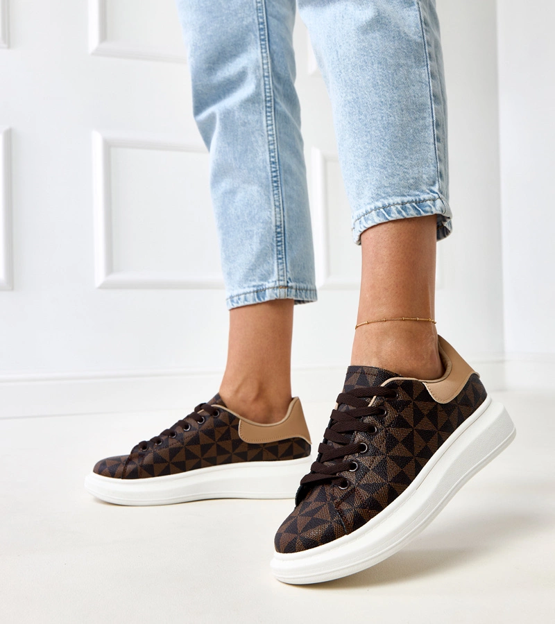 Hnedé tenisky na platforme s geometrickým vzorom Wenn