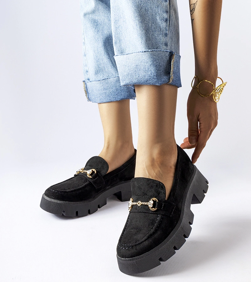 Čierne mokasíny s prackou a zirkónmi značky Gaiola