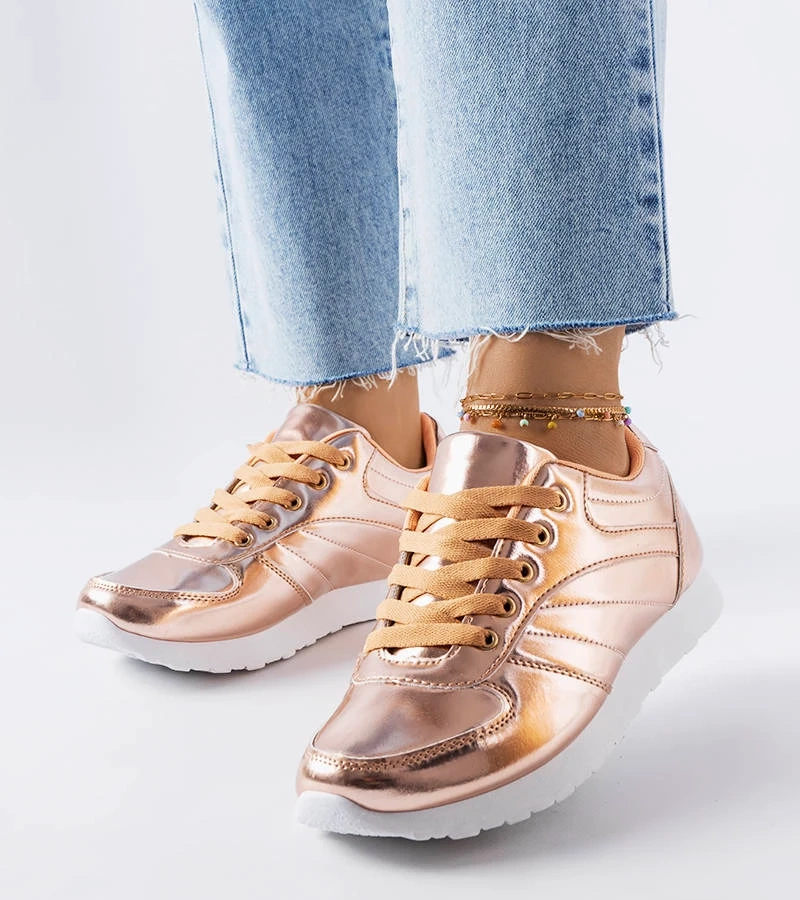 Béžové tenisky na platforme od Lanoie