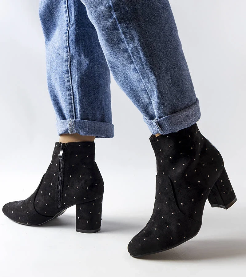 Čierne topánky s kamienkami z eko semišu Suvi