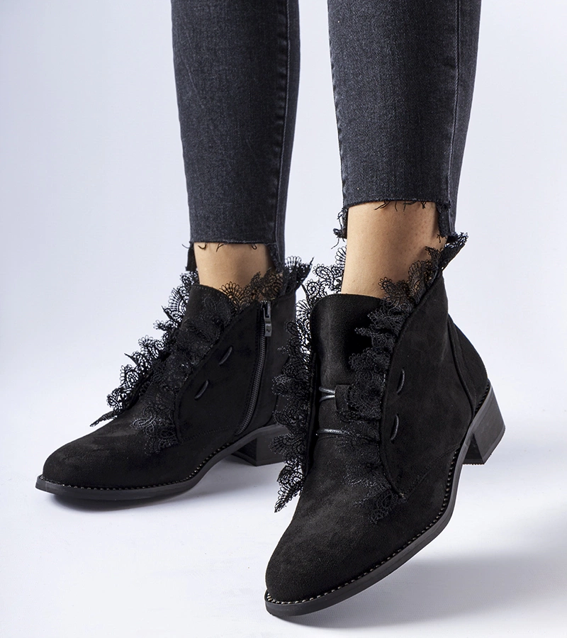 Čierne čižmy s kubickými zirkónmi a krajkou Belviglieri