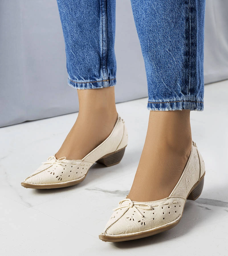 Béžové ažurové baleríny značky Glazko