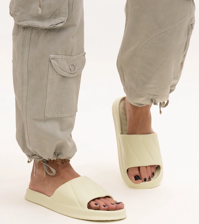 Zelené penové šľapky Primula