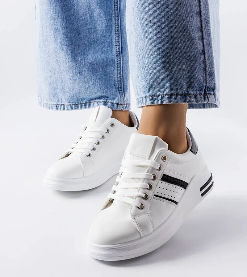 Biele tenisky na platforme od Lanoie