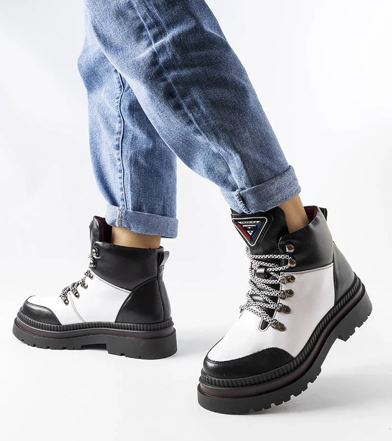 Čierno-biele zateplené trapézy od spoločnosti Solofra