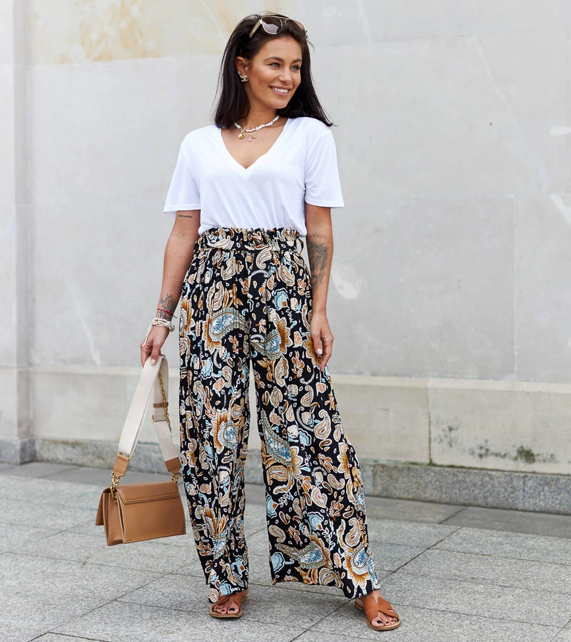 Čierne dámske široké plisované nohavice Sanaa