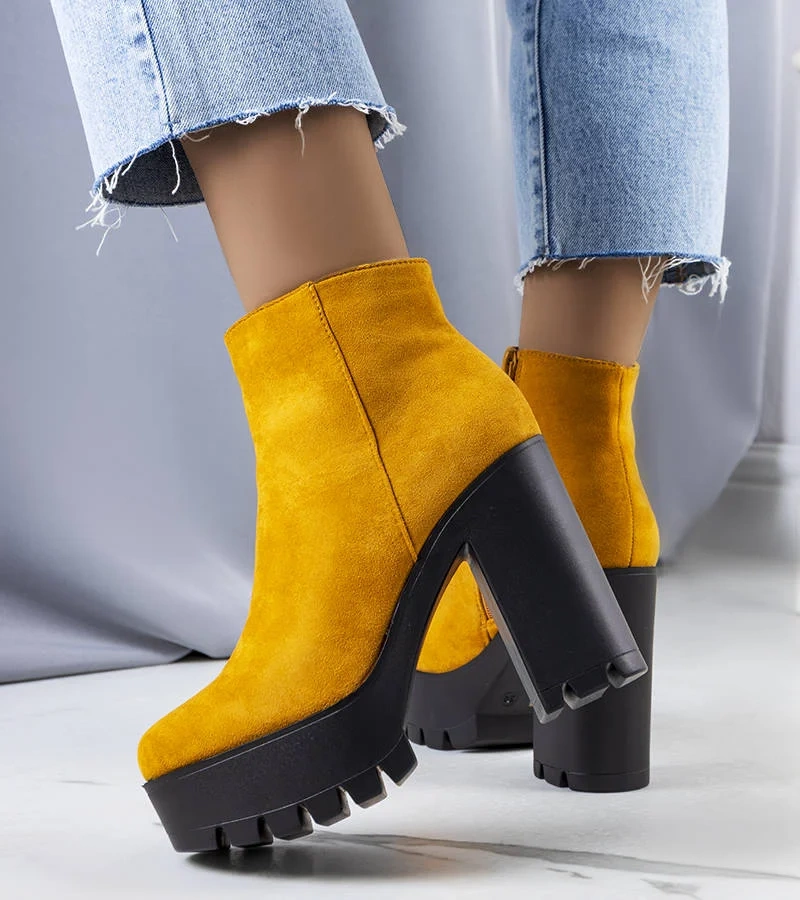 Horčica botki vysoké ihlice Raelynn