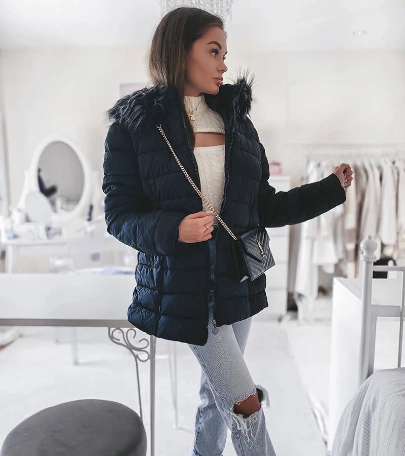 Čierna prešívaná bunda značky Koa