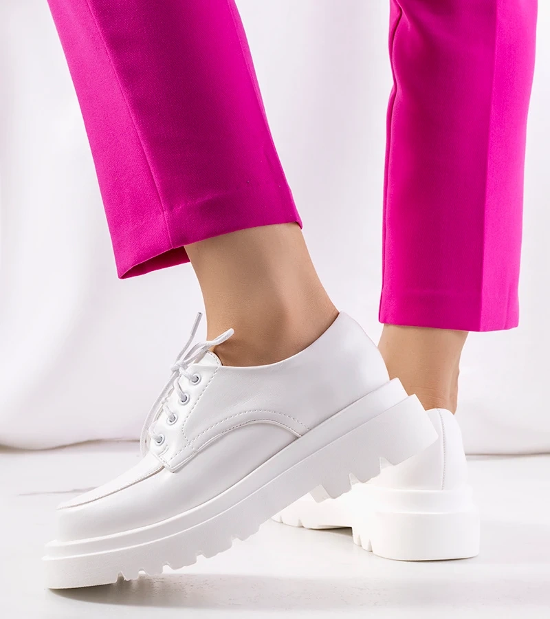 Biele oxfordky Nunes