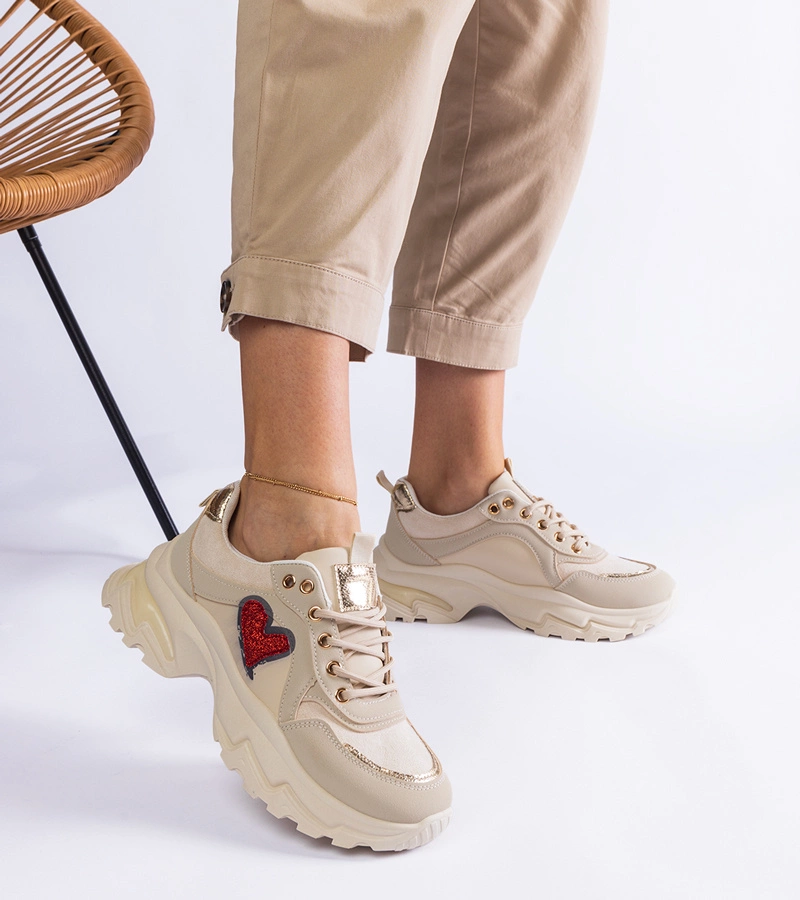 Béžové tenisky na platforme so srdiečkom Martineza