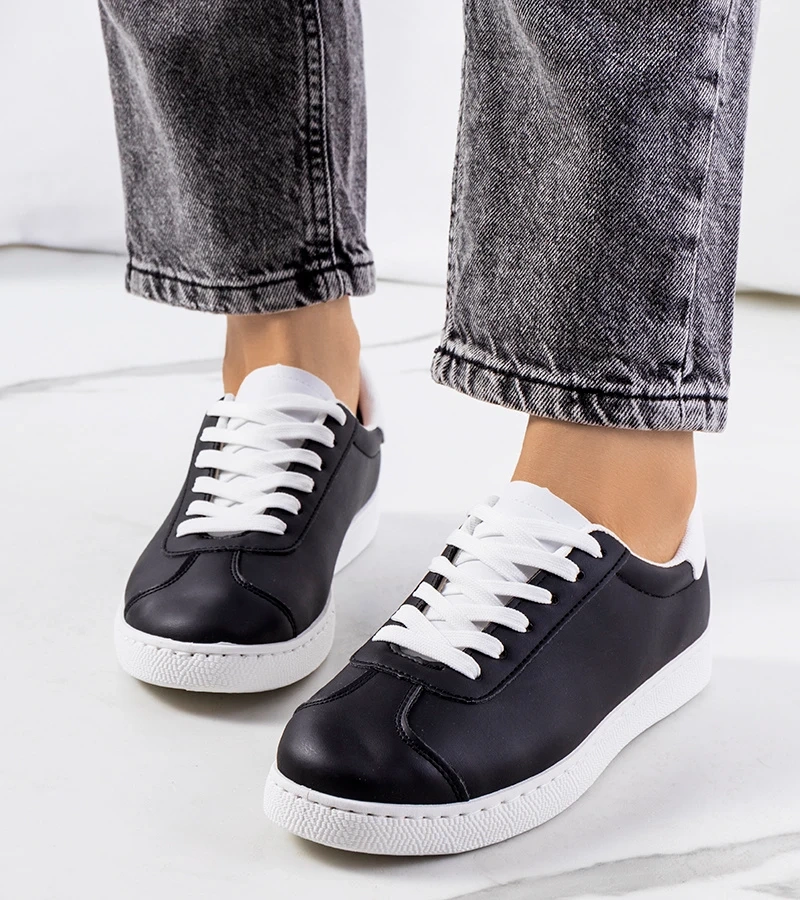 Čierne tenisky Wilson