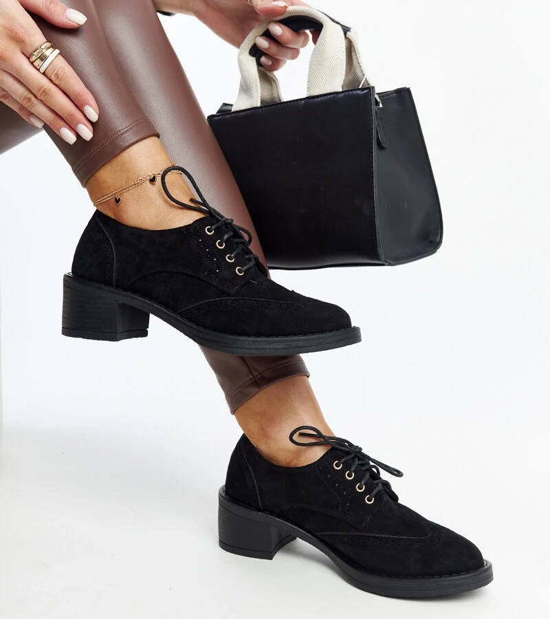 Čierne semišové poltopánky na opätku Tigard