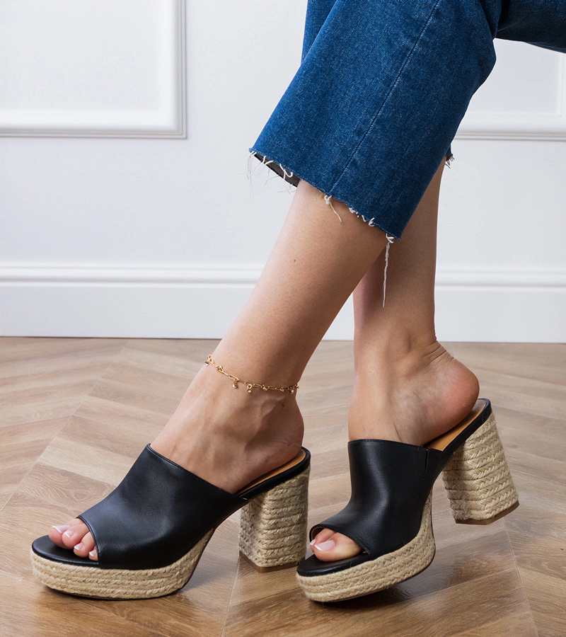 Čierne šľapky espadrilky na podpätku Grande