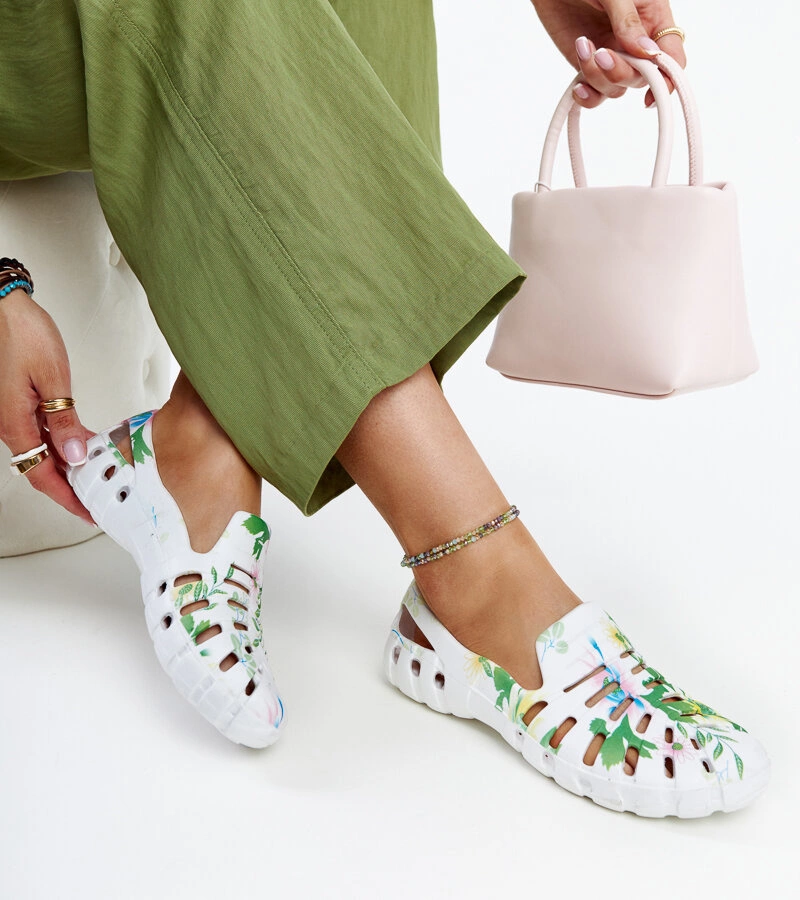 Biele gumové šľapky s vzorom Eliano