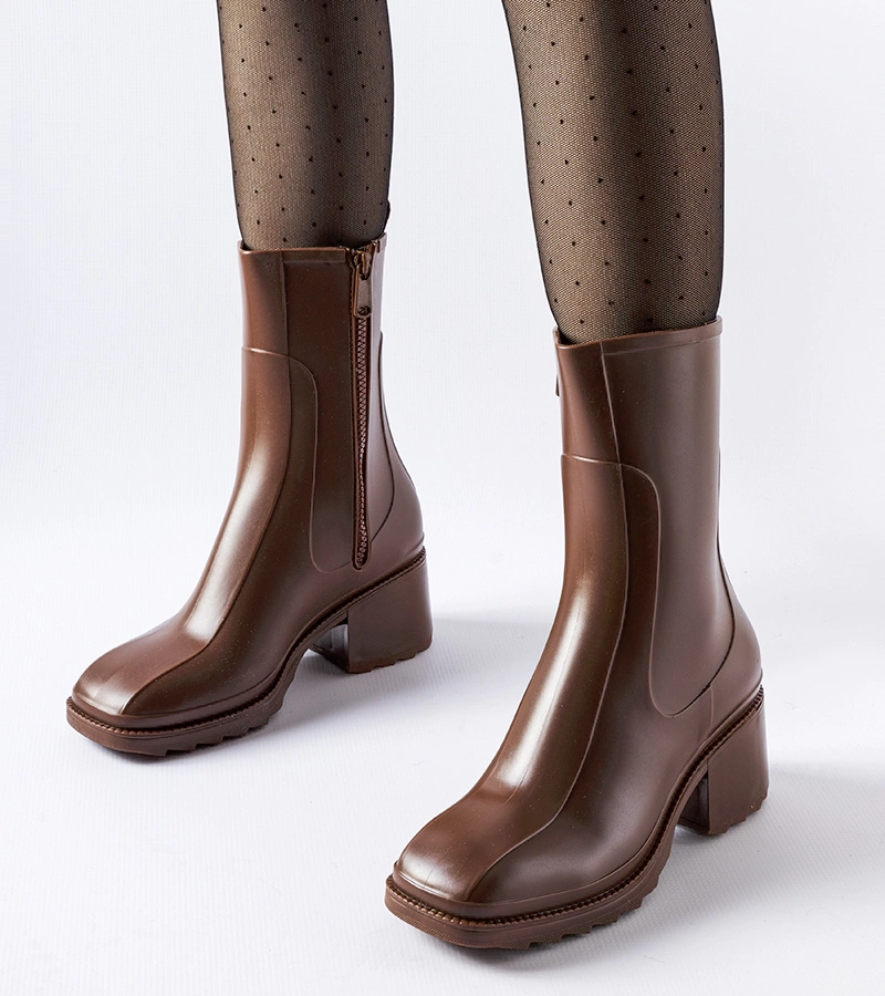 Hnedé zapínané gumáky na podpätku Maggiore