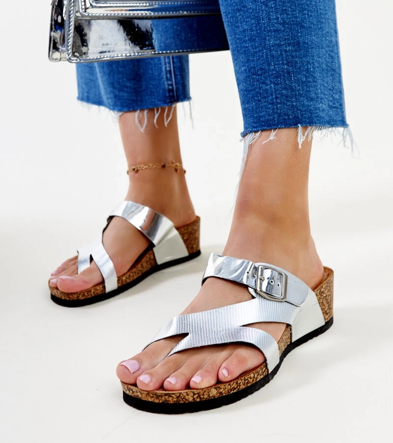 Strieborné metalické sandále na platforme Donata