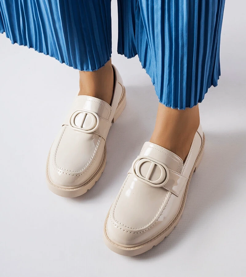 Beige lakované mokasíny Scranton